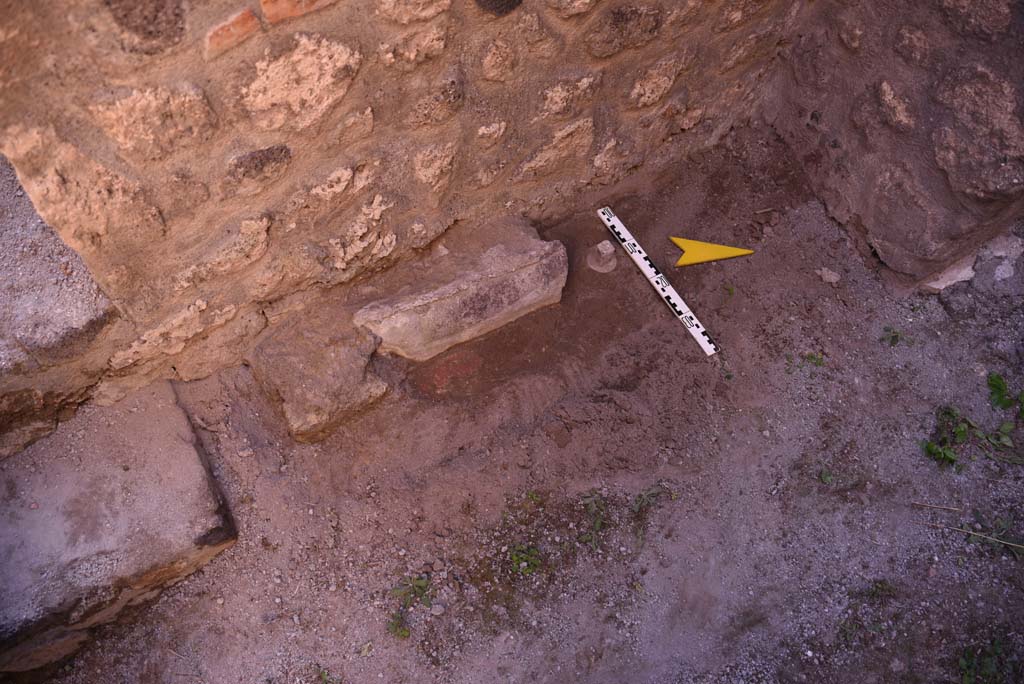 I.4.25/I.4.5 Pompeii. October 2019. 
Corridor 13A, or unnumbered corridor on north side of room 13, lead pipe on north side of steps/doorway into room 38, on left.
Foto Tobias Busen, ERC Grant 681269 D�COR.
