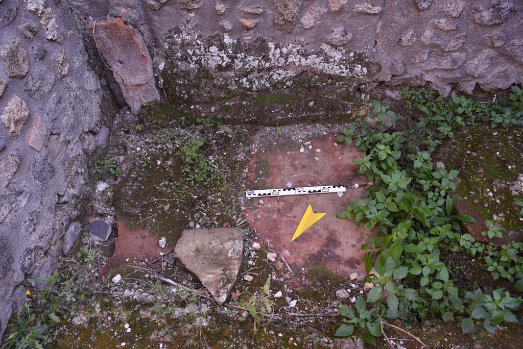 I.4.25/I.4.5 Pompeii. October 2019. Tepidarium 40, looking south in south-east corner.
Foto Tobias Busen, ERC Grant 681269 D�COR.

