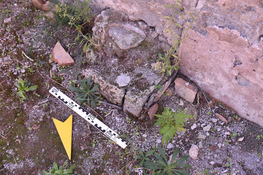 I.4.25/I.4.5 Pompeii. October 2019. Calidarium 41, detail from west wall in doorway into room 40.
Foto Tobias Busen, ERC Grant 681269 D�COR.
