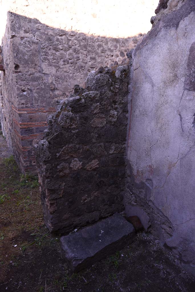 I.4.25 Pompeii. October 2019. Room 63, detail from north-west corner.
Foto Tobias Busen, ERC Grant 681269 DÉCOR.