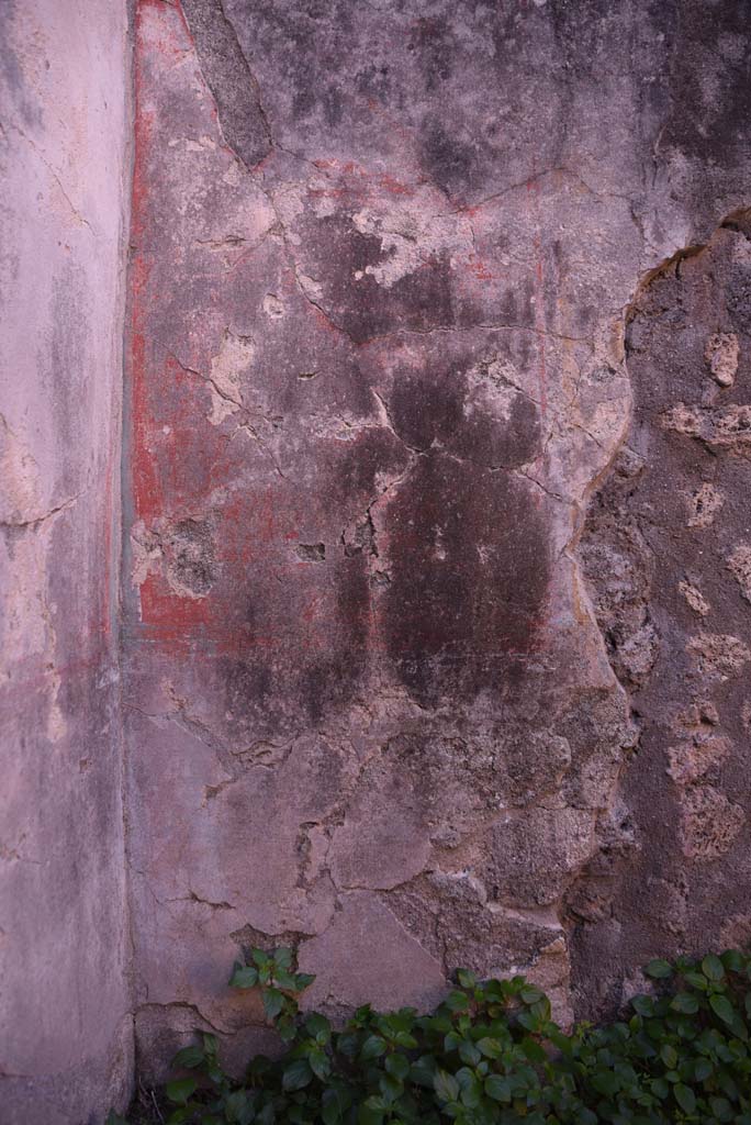 I.4.25 Pompeii. October 2019. Room 60, detail from south wall in south-east corner.
Foto Tobias Busen, ERC Grant 681269 DÉCOR.