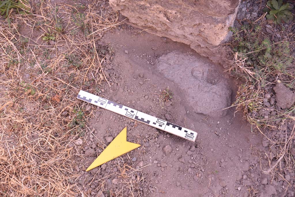 I.4.25 Pompeii. September 2020. Room 59, detail of doorway threshold on south side of doorway.
Foto Tobias Busen, ERC Grant 681269 DÉCOR.