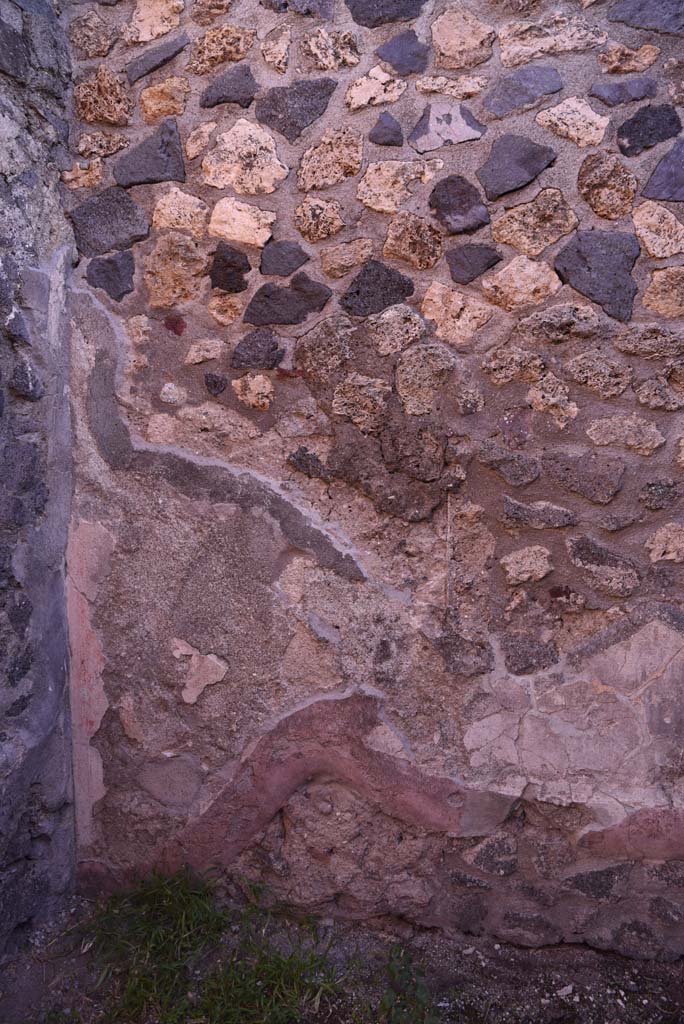 I.4.25 Pompeii. October 2019. Room 59, detail from north end of east wall.
Foto Tobias Busen, ERC Grant 681269 DÉCOR.