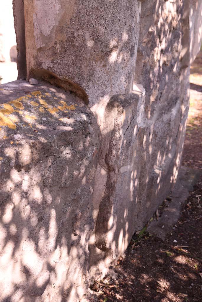 I.4.25 Pompeii. October 2019. Upper Peristyle 56, looking east along wall in north-west area.
Foto Tobias Busen, ERC Grant 681269 DÉCOR