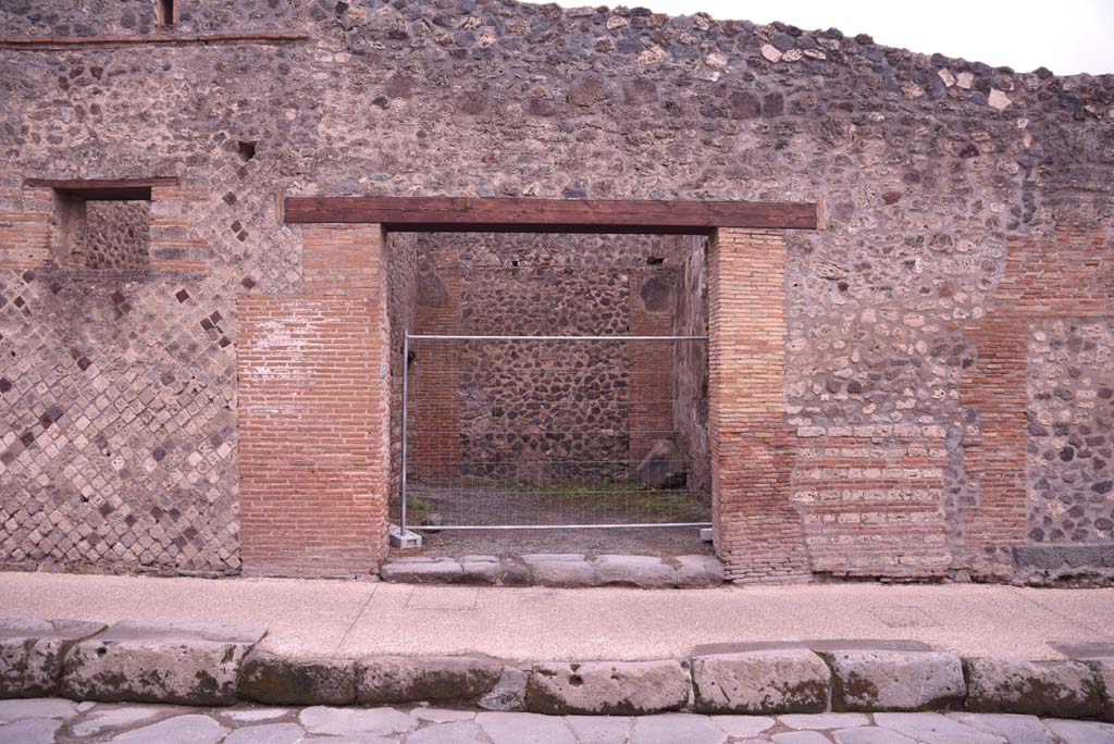 I.4.26 Pompeii. October 2019. Looking south to entrance doorway.
Foto Tobias Busen, ERC Grant 681269 D�COR.
