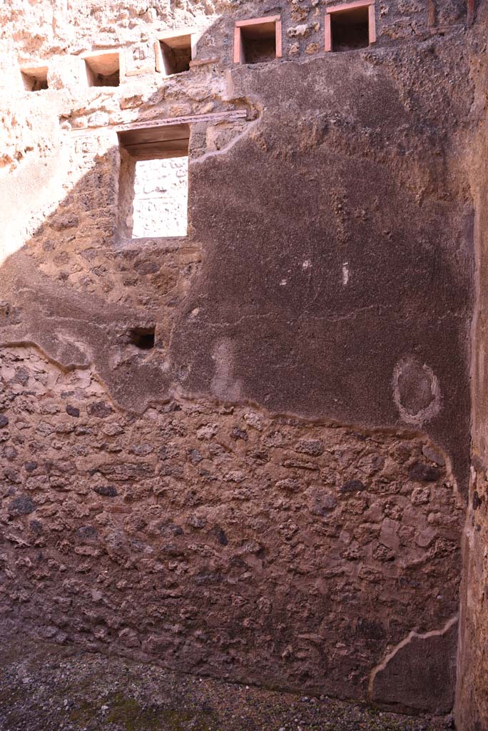 I.4.27 Pompeii. October 2019. East wall of rear room at south end.
Foto Tobias Busen, ERC Grant 681269 D�COR.
