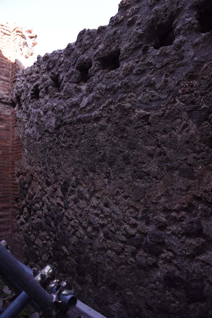 I.4.28 Pompeii. October 2019. Room 65, looking north along east wall.
Foto Tobias Busen, ERC Grant 681269 D�COR.
