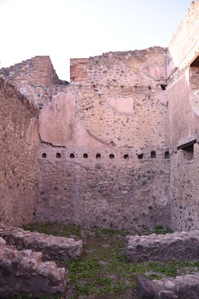 I.4.28 Pompeii. October 2019. Room 27, looking towards north wall.
Foto Tobias Busen, ERC Grant 681269 D�COR.
