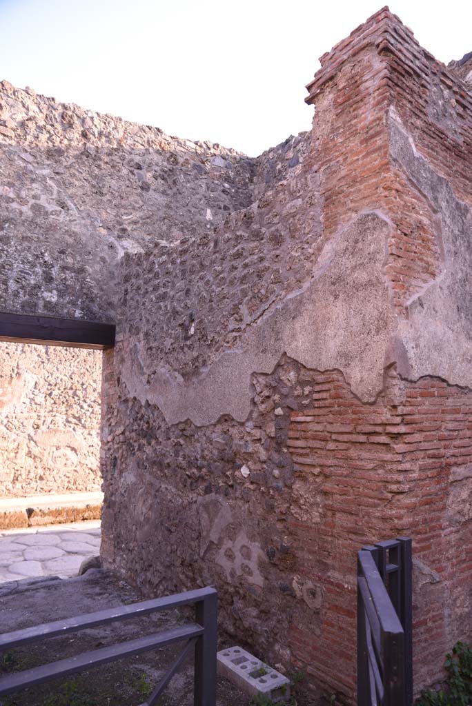 I.4.28 Pompeii. October 2019. Entrance corridor/fauces 28, looking towards west wall from room 26. 
Foto Tobias Busen, ERC Grant 681269 D�COR.
