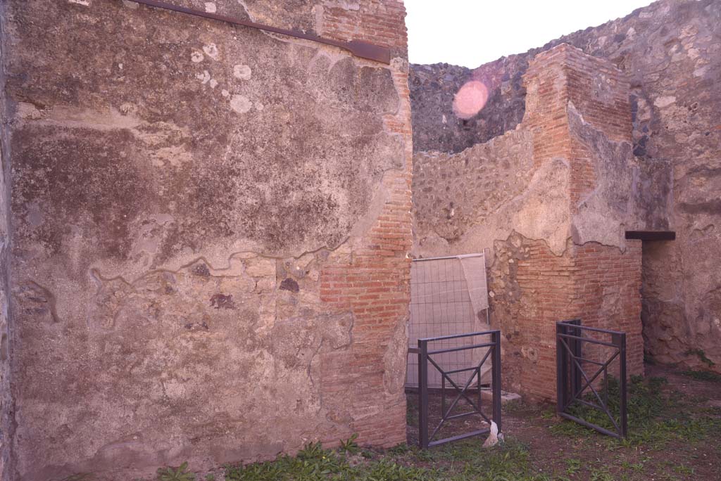 I.4.28 Pompeii. October 2019. 
Room 26, looking south-west to doorway to room 28 entrance corridor, in centre, and doorway to room 65, on right.
Foto Tobias Busen, ERC Grant 681269 D�COR.

