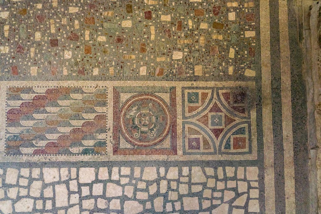 I.6.2 Pompeii. October 2023. Detail of flooring threshold at north end. Photo courtesy of Johannes Eber.

