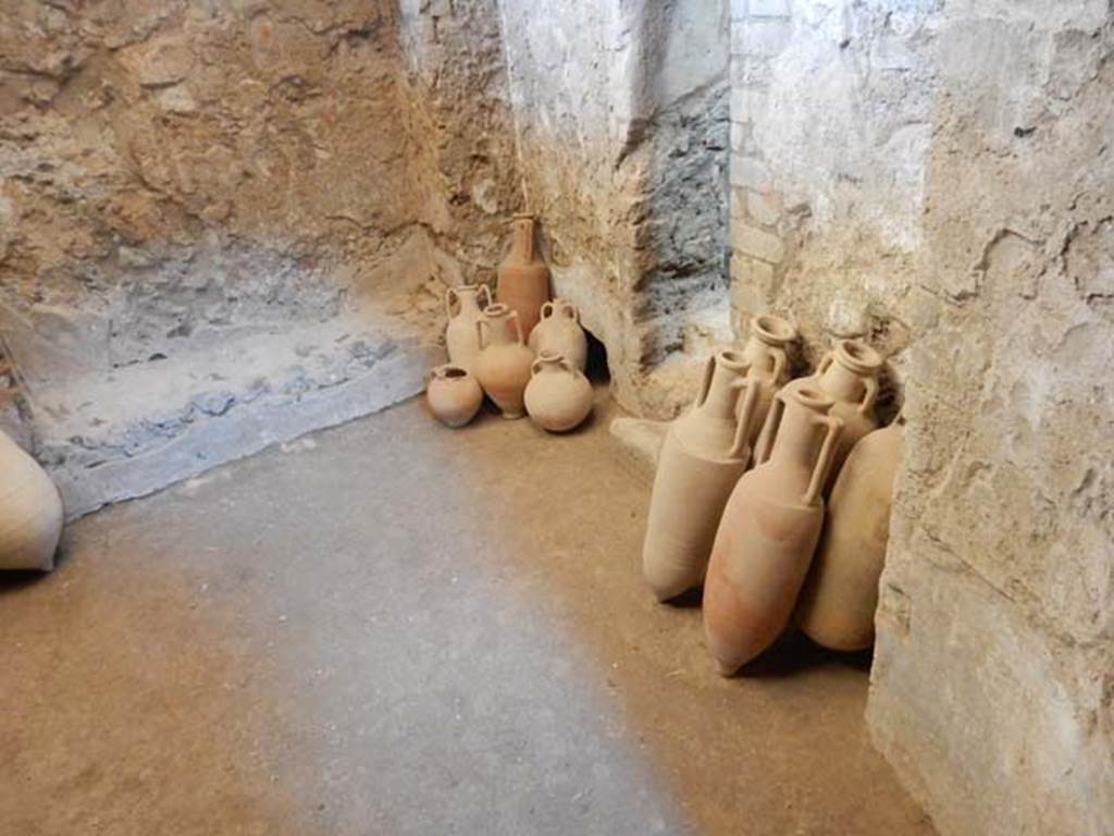 I.6.2 Pompeii. May 2016. Looking south-east in caldarium. Photo courtesy of Buzz Ferebee.