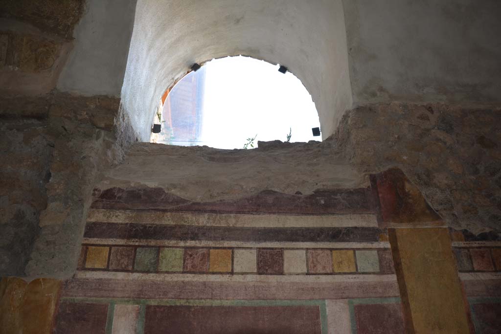 I.6.2 Pompeii. September 2019. Detail from upper east wall at north end.
Foto Annette Haug, ERC Grant 681269 D�COR.
