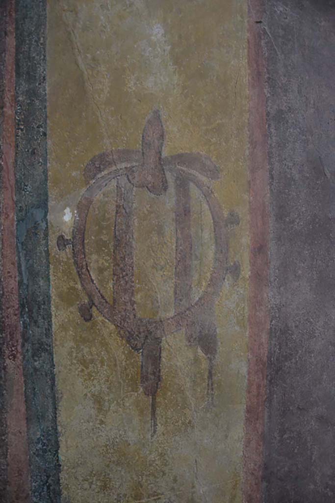 I.6.2 Pompeii. March 2019. Detail of painted decoration from east wall of west wing.
Foto Annette Haug, ERC Grant 681269 D�COR.
