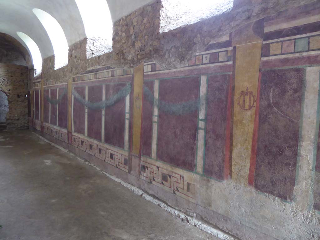 I.6.2 Pompeii. January 2017. Looking north along east side of west wing, from south end.
Foto Annette Haug, ERC Grant 681269 DÉCOR.
