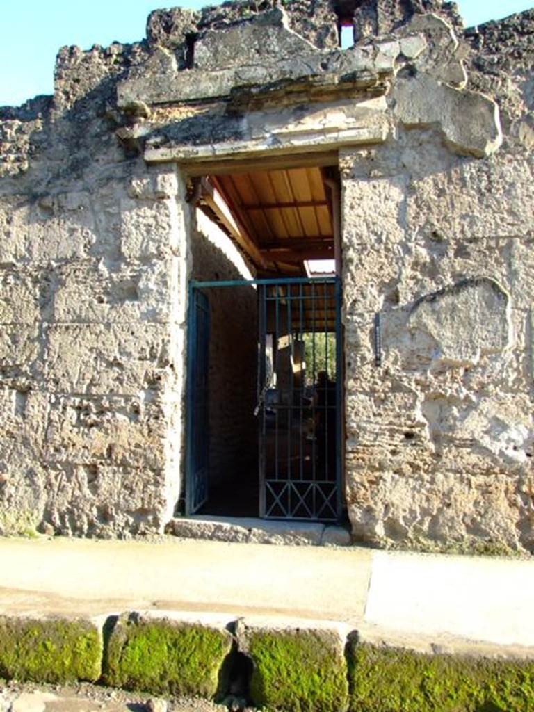 I.6.4 Pompeii.  March 2009. Entrance.