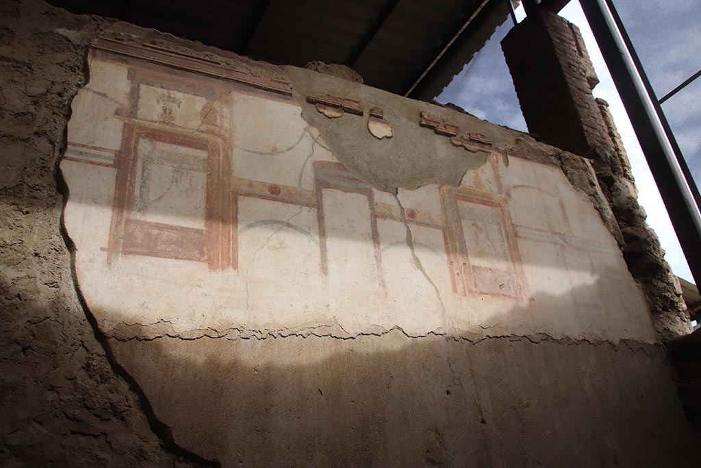 I.6.4 Pompeii. October 2022. Room 6, upper north wall. Photo courtesy of Klaus Heese.