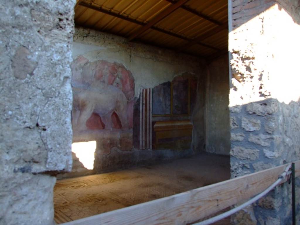I.6.4 Pompeii. March 2009. Room 11, Triclinium.