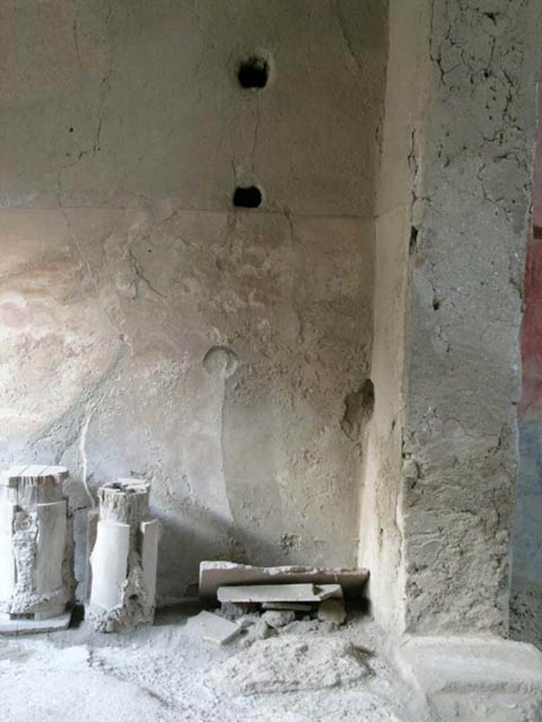 I.6.7 Pompeii. June 2005. North-east corner of vestibule. Photo courtesy of Nicolas Monteix.