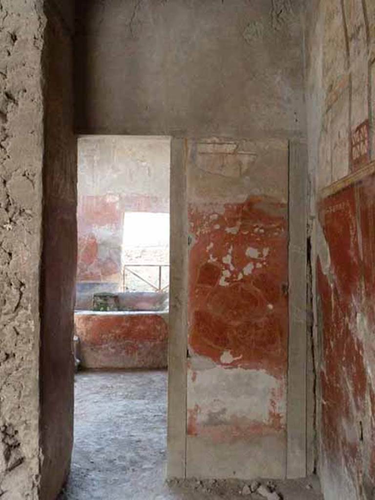 I.6.7 Pompeii. May 2010. Room to west of entrance. South wall.