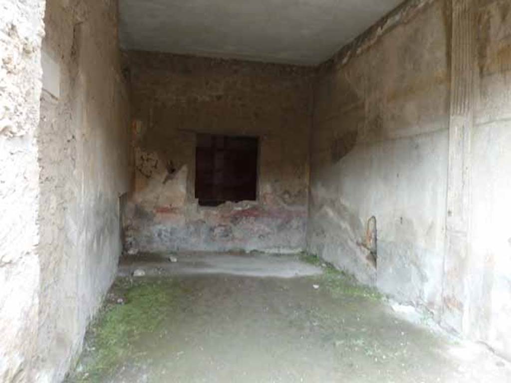 I.6.7 Pompeii. May 2010. Triclinium in the south-east corner. Looking north.