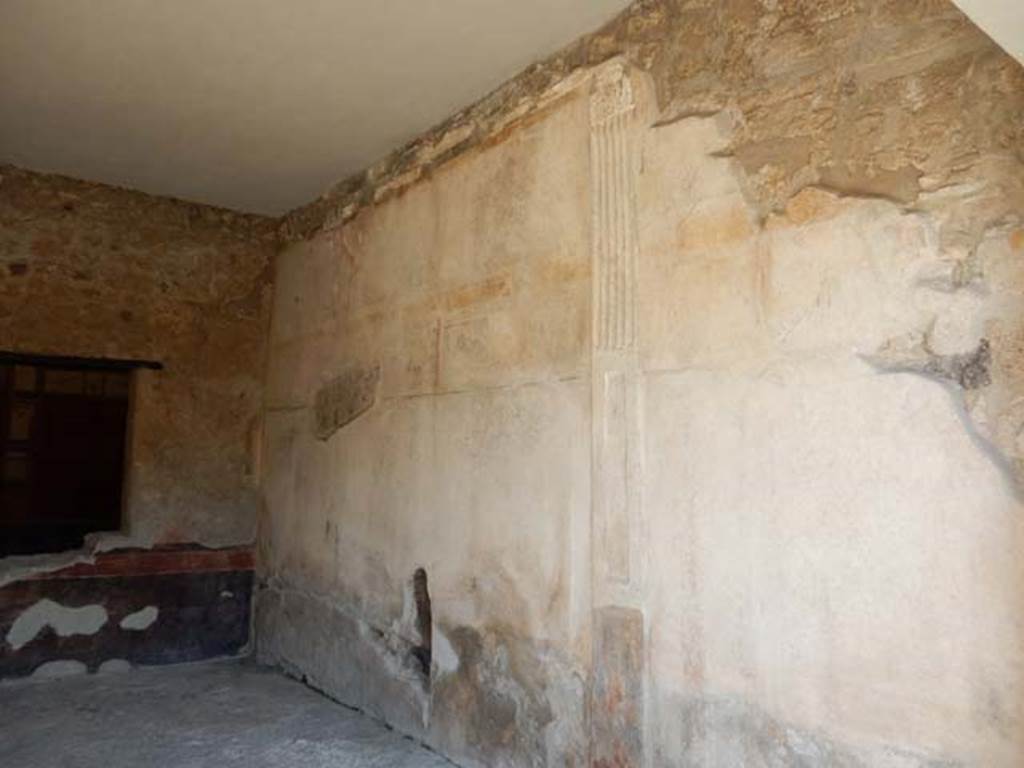 I.6.7 Pompeii. May 2016. East wall of triclinium. Photo courtesy of Buzz Ferebee. 