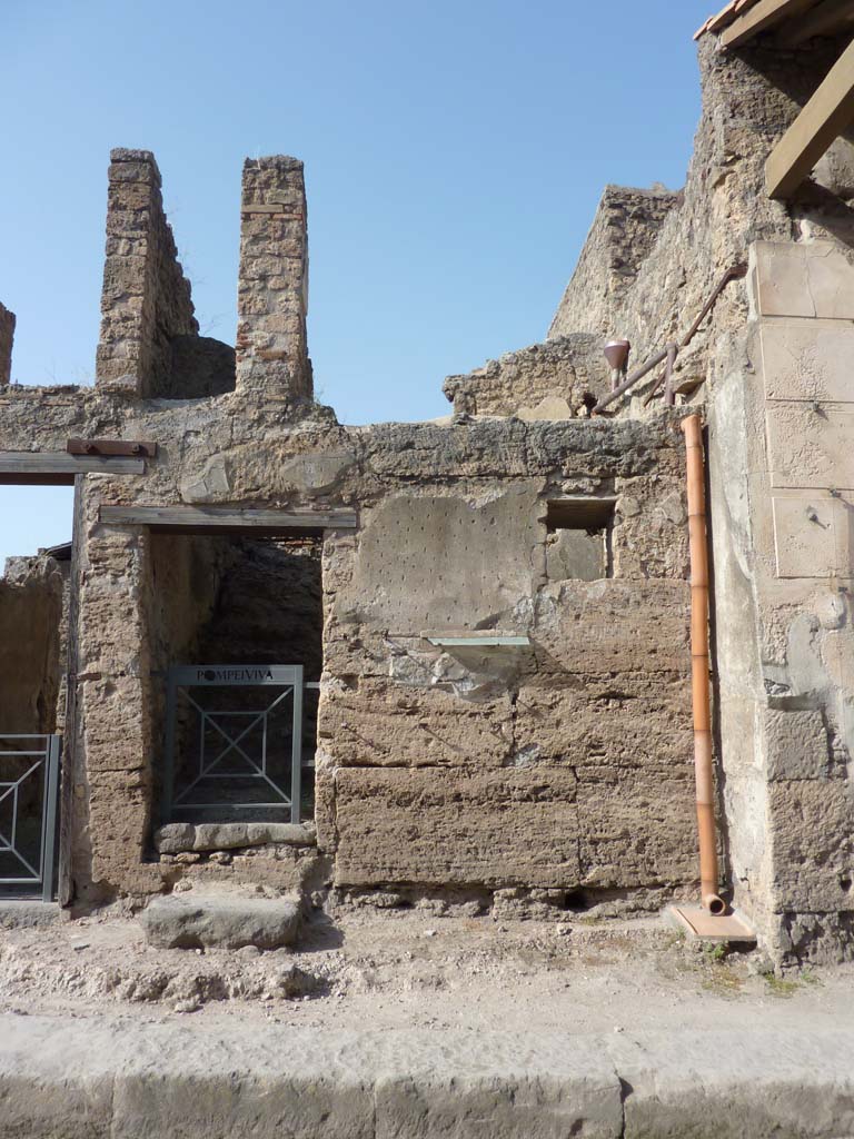 I.6.14 Pompeii. October 2014. Looking north to entrance doorway.         
Foto Annette Haug, ERC Grant 681269 D�COR
