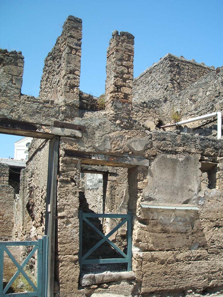 I.6.14 Pompeii. May 2005. Entrance for steps to upper floor.