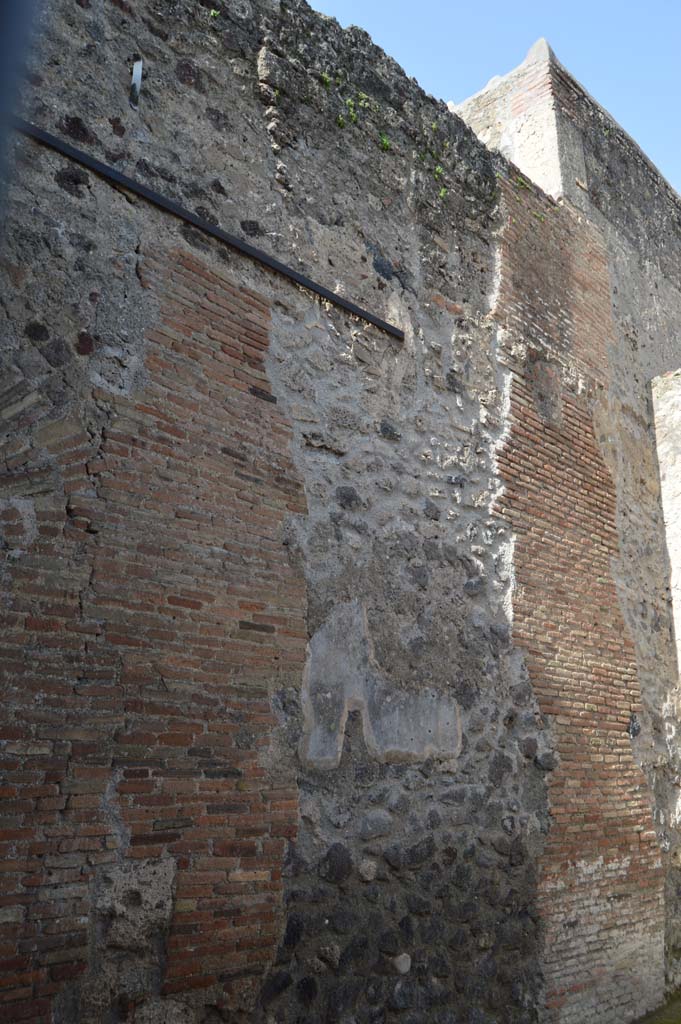 I.6.16 Pompeii. March 2018. Looking towards upper west wall.
Foto Taylor Lauritsen, ERC Grant 681269 DÉCOR.
