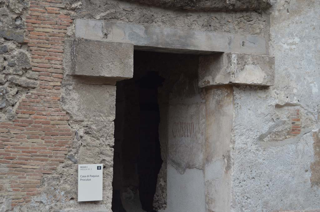 I.7.1, Pompeii. October 2017. Looking towards west side of entrance corridor, from doorway.
Foto Taylor Lauritsen, ERC Grant 681269 D�COR.
