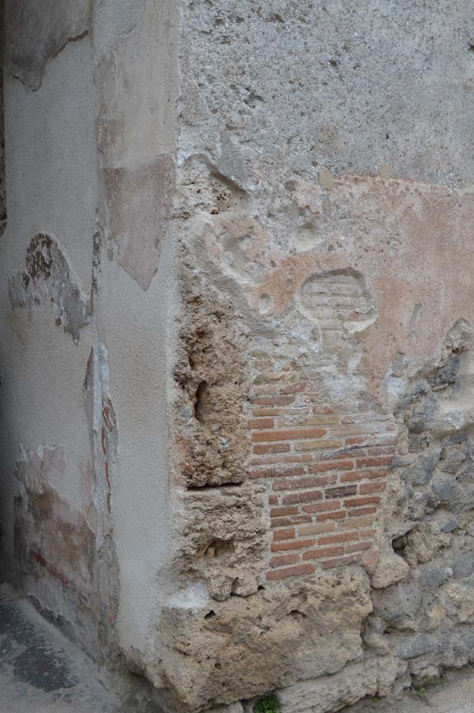 I.7.1, Pompeii. October 2017. Looking towards exterior west side of entrance doorway
Foto Taylor Lauritsen, ERC Grant 681269 D�COR.
