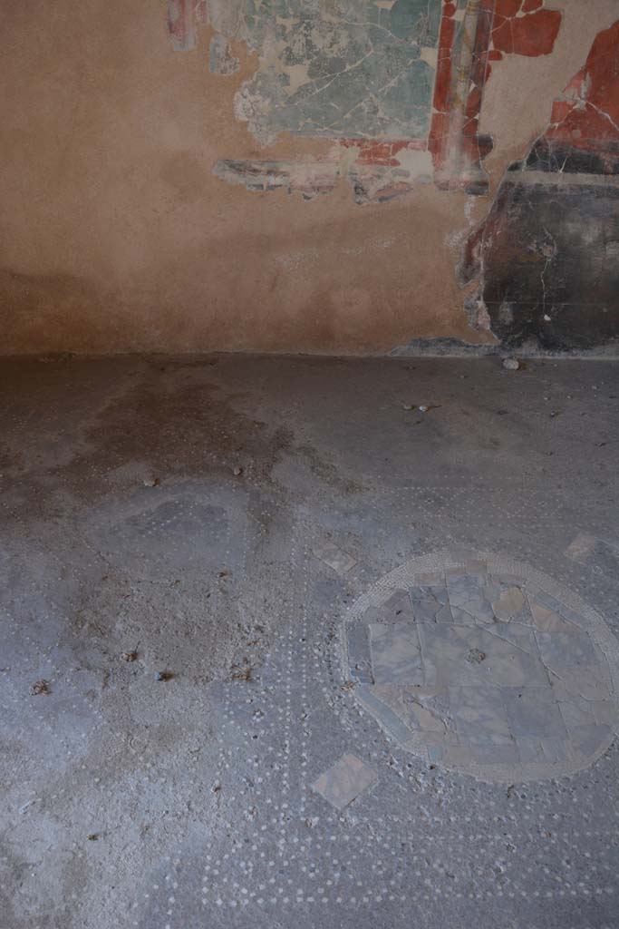I.7.7 Pompeii. October 2019. Looking west across flooring.
Foto Annette Haug, ERC Grant 681269 D�COR.

