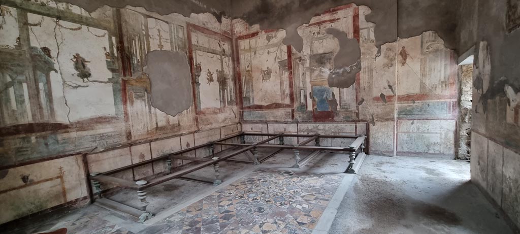 I.7.11 Pompeii. December 2023. Looking north-west across triclinium. Photo courtesy of Miriam Colomer.