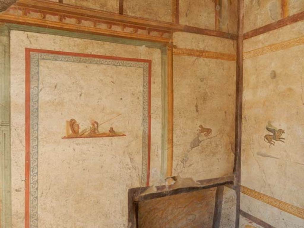 I.7.11 Pompeii. May 2017. Centre and east end of north wall.
Photo courtesy of Buzz Ferebee.

