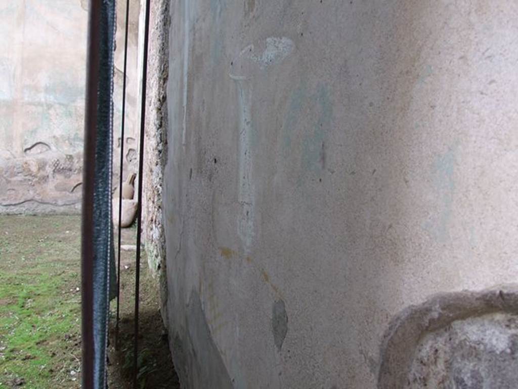 I.7.19 Pompeii. December 2006. Garden painting with large urn on west wall of peristyle garden. See Jashemski, W. F., 1993. The Gardens of Pompeii, Volume II: Appendices. New York: Caratzas. (p.41)