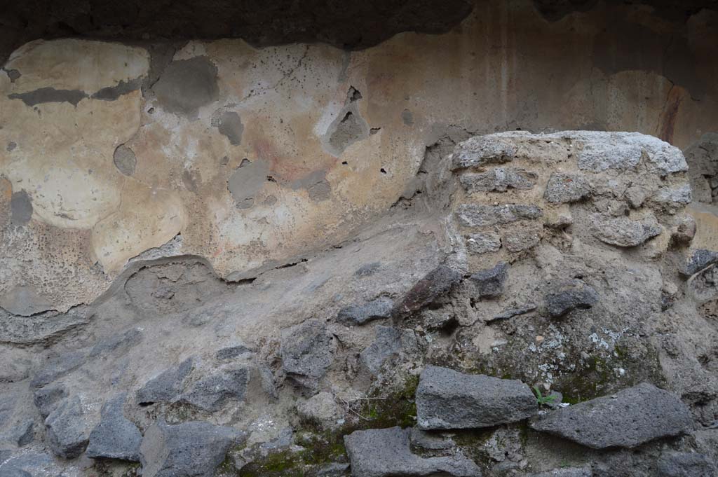I.8.1 Pompeii. October 2018. Detail of west exterior side wall with ramp and altar.
Foto Taylor Lauritsen, ERC Grant 681269 DÉCOR.
