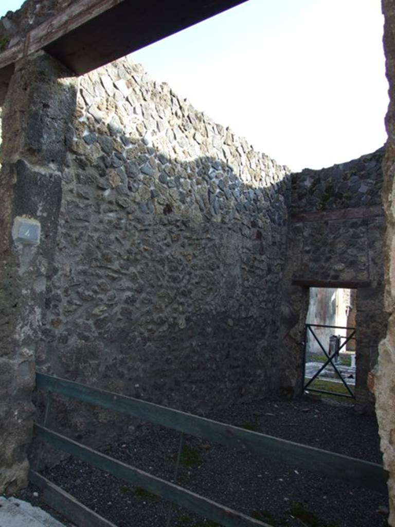 I.8.4 Pompeii. December 2007. Entrance, looking east.