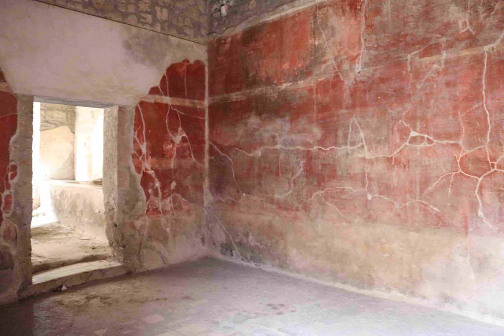 I.8.9 Pompeii. December 2018.
Room 3, looking towards the doorway into the bar-room of I.8.8, north-east corner and east wall. Photo courtesy of Aude Durand.