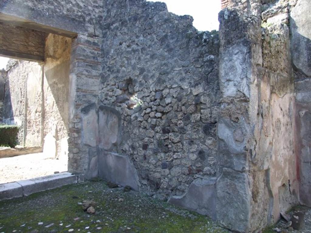 I.8.9 Pompeii.  March 2009. Room 5. Tablinum.  West wall.