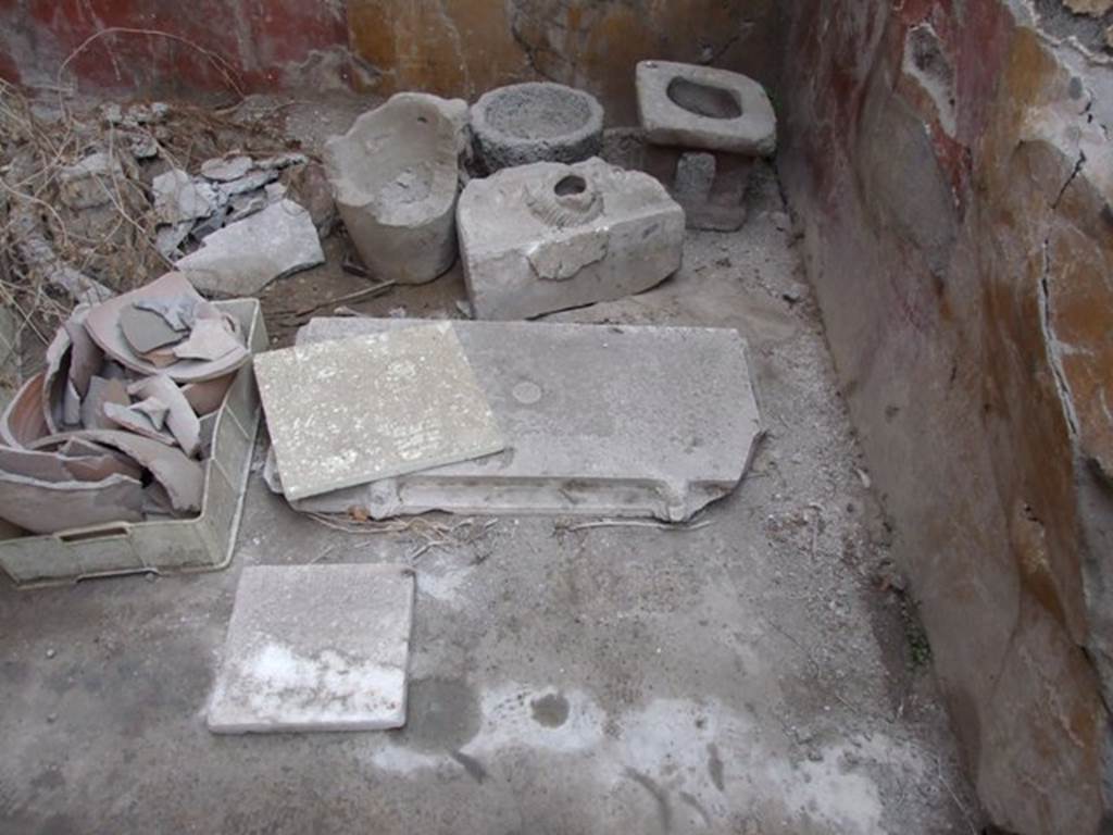 I.8.14 Pompeii. December 2007. Room 9, lower north-east corner.  