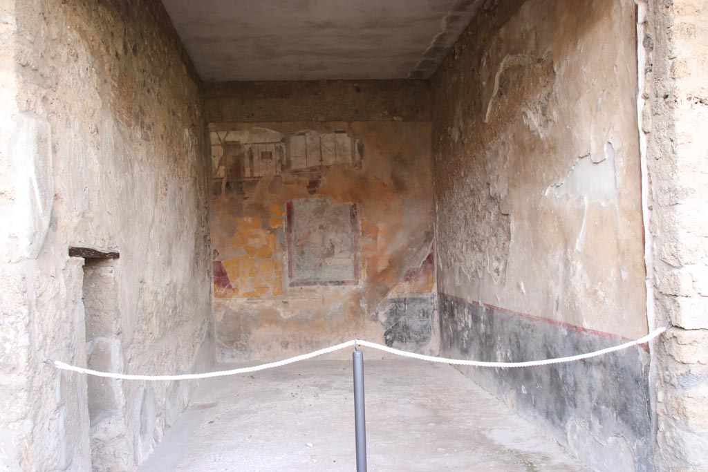I.8.17 Pompeii. May 2024. Room 18, exedra, looking west from peristyle. Photo courtesy of Klaus Heese.