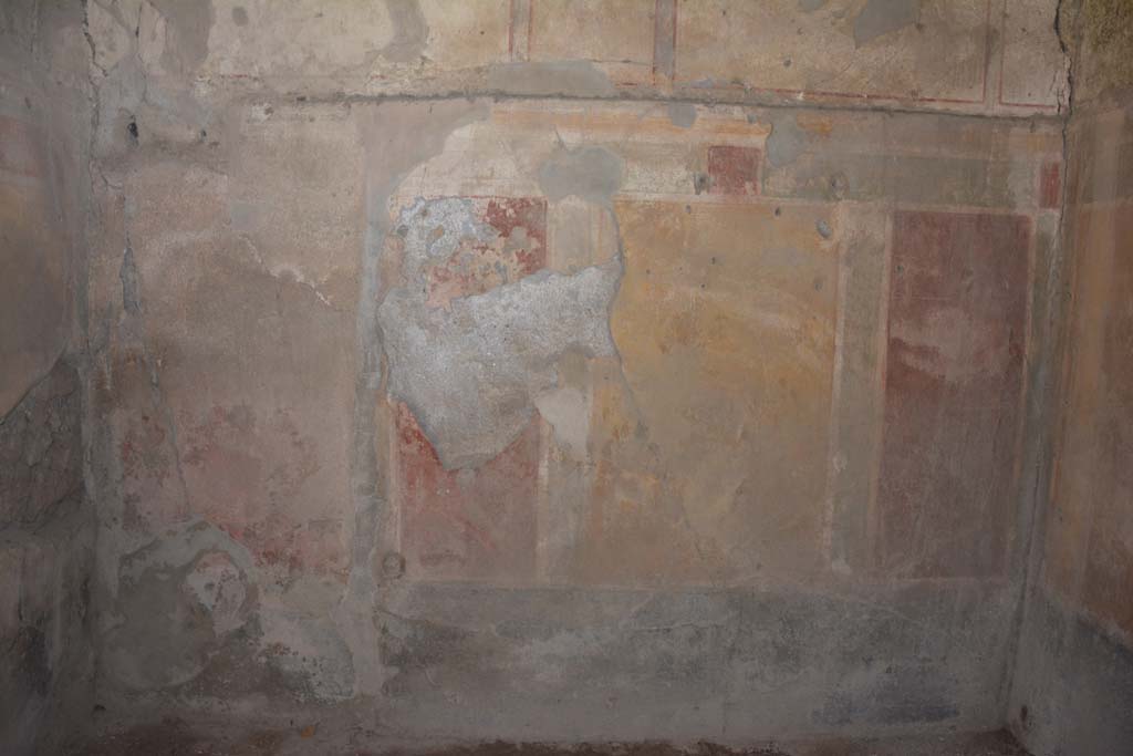 I.8.17 Pompeii. March 2019. Room 4, lower south wall.
Foto Annette Haug, ERC Grant 681269 D�COR.
