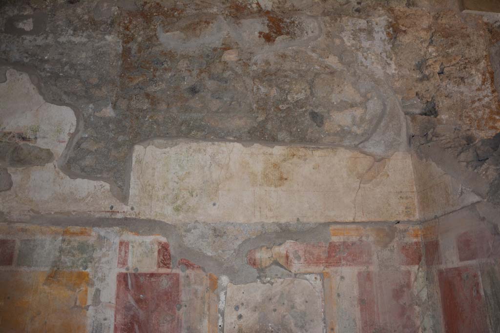 I.8.17 Pompeii. October 2019. Room 4, upper west wall at north end. 
Foto Annette Haug, ERC Grant 681269 D�COR.
