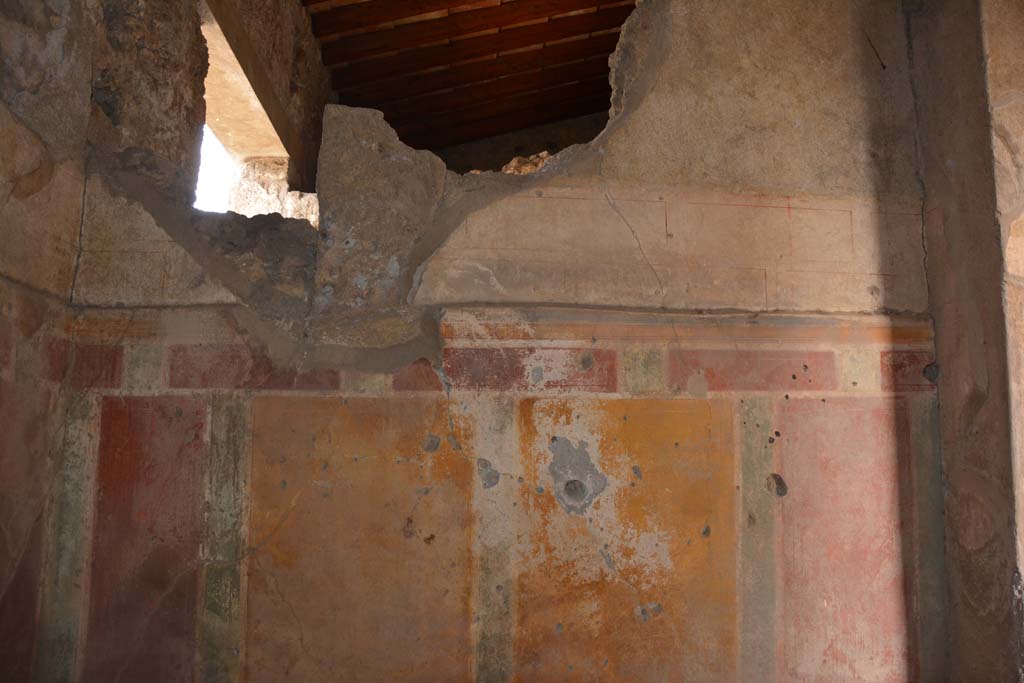 I.8.17 Pompeii. March 2019. Room 4, upper north wall.
Foto Annette Haug, ERC Grant 681269 D�COR.
