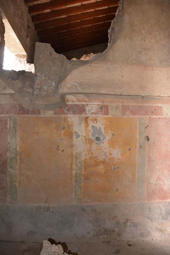 I.8.17 Pompeii. March 2019. Room 4, centre of north wall.
Foto Annette Haug, ERC Grant 681269 D�COR.
