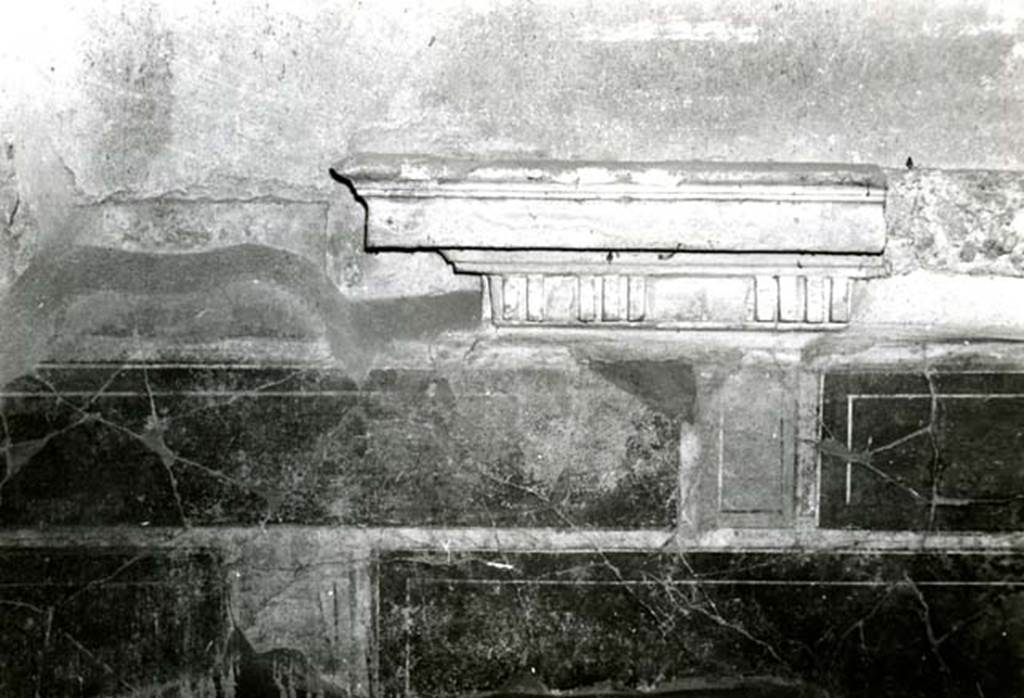 I.8.17 Pompeii. 1968. Room 12. Casa dei Quattro Stili, NE of atrium, W wall, upper zone with window. Photo courtesy of Anne Laidlaw.
American Academy in Rome, Photographic Archive. Laidlaw collection _P_68_14_21