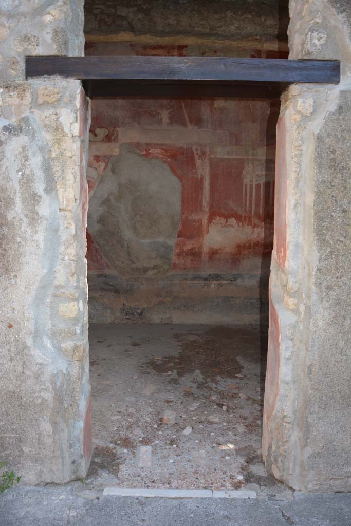 I.9.1 Pompeii. October 2019. Room 11, looking east through doorway from atrium.
Foto Annette Haug, ERC Grant 681269 D�COR.

