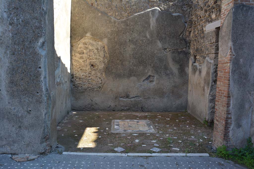 I.9.1 Pompeii. October 2019. Room 10, looking east across atrium towards ala.
Foto Annette Haug, ERC Grant 681269 D�COR.

