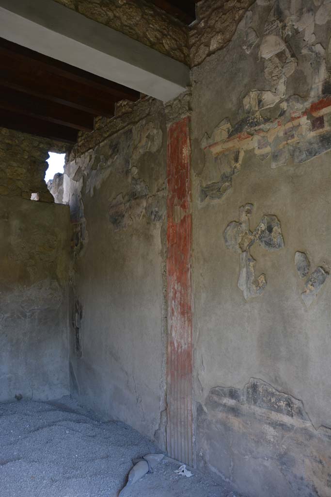 I.9.1 Pompeii. October 2019. Room 8, north-east corner and east wall of triclinium,
Foto Annette Haug, ERC Grant 681269 D�COR.

