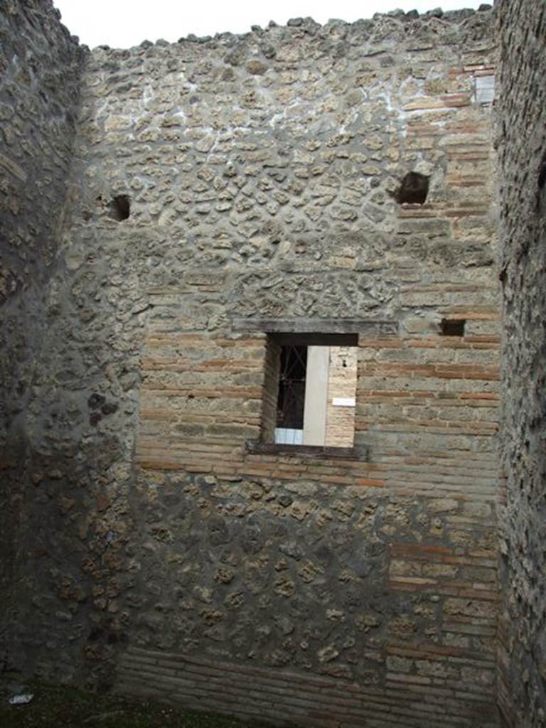 I.9.1 Pompeii. March 2009. Room 3, window in north wall looking out onto Via dell�Abbondanza.